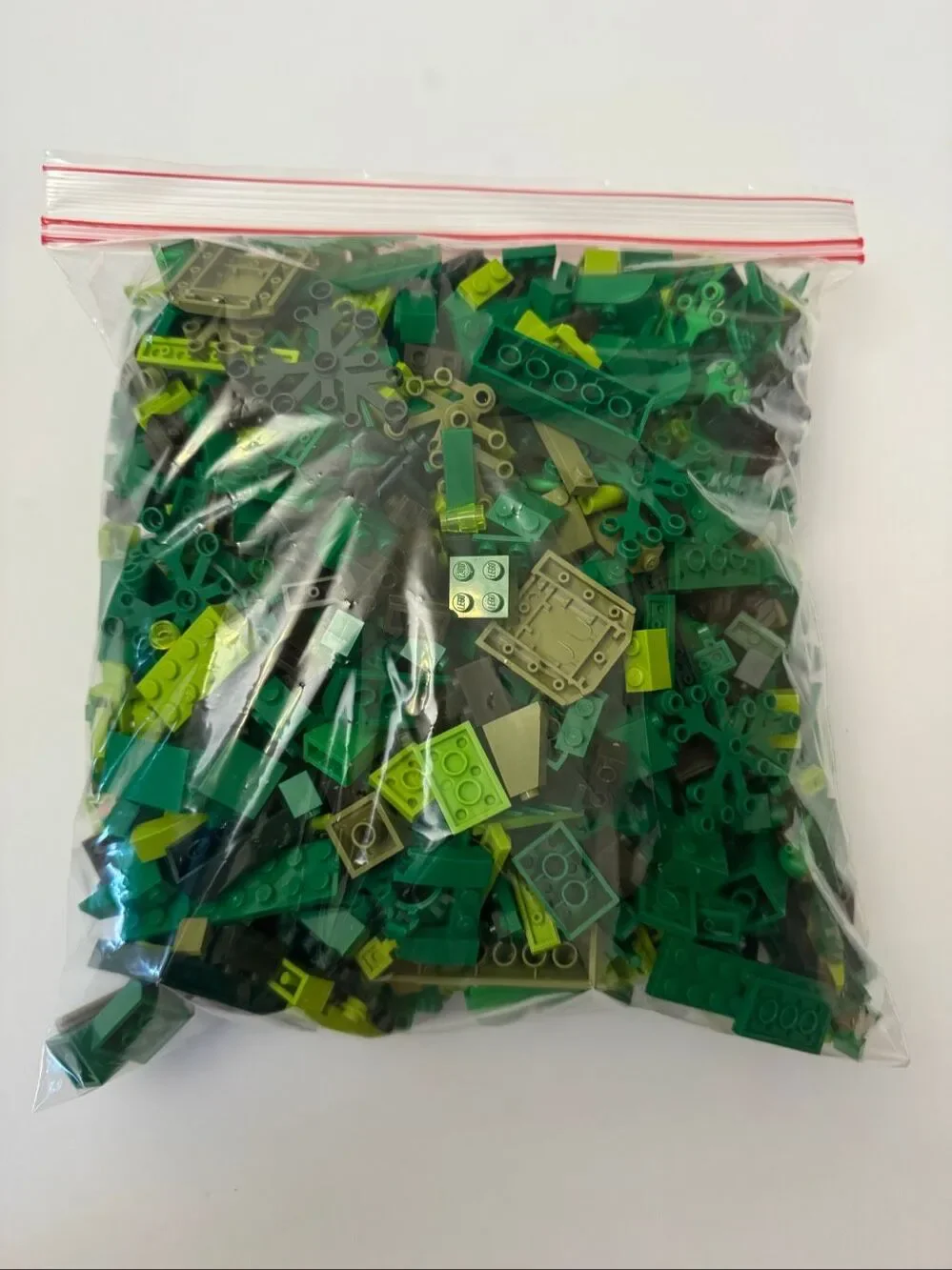 LEGO Various Shades of Green Assorted Bricks Pieces 2 lb 1.4 oz bag Washed Bulk